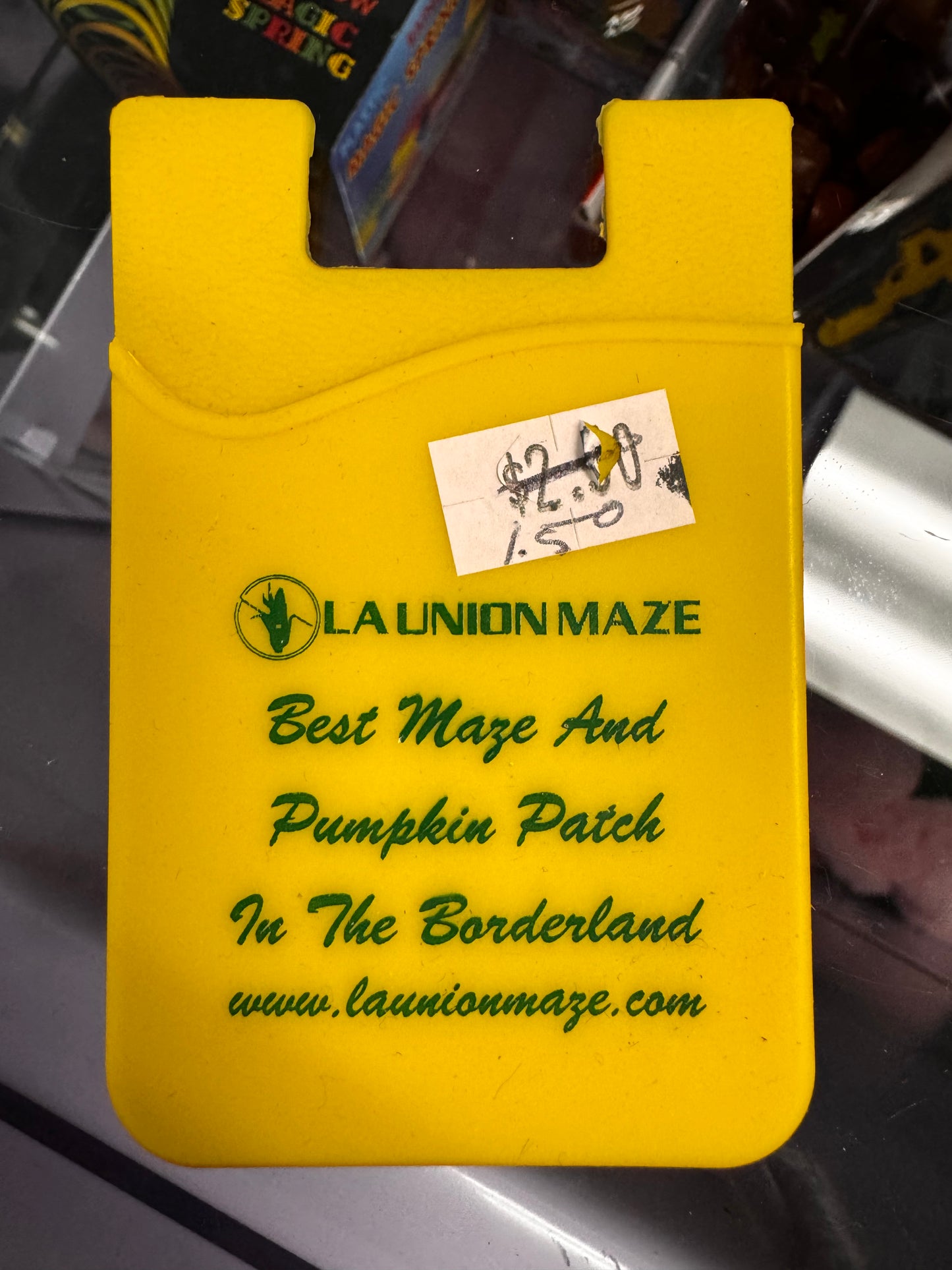 La Union Maze Phone Card Hold