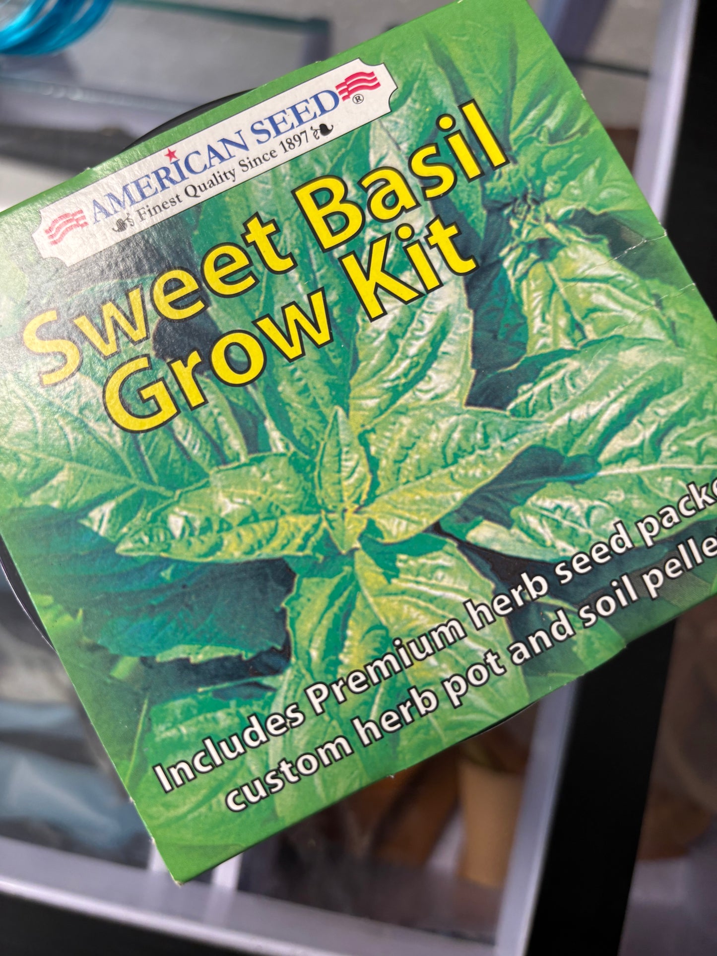 Sweet Basil Grow Kit